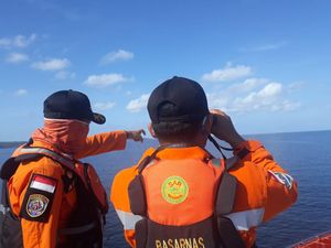 Kapal Terbakar di Perairan Buton Selatan Sultra, 1 Orang Tewas