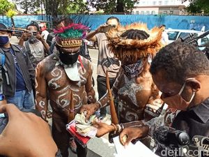 Tagihan LPDP Veronica Koman Akhirnya Dilunasi, tapi Pakai Uang Orang Lain Tagihan LPDP Veronica Koman Akhirnya Dilunasi, tapi Pakai Uang Orang Lain