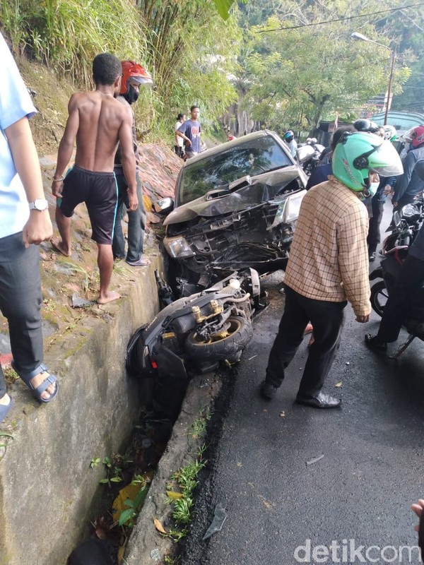 Wakil Bupati Yalimo menabrak Polwan hingga tewas.