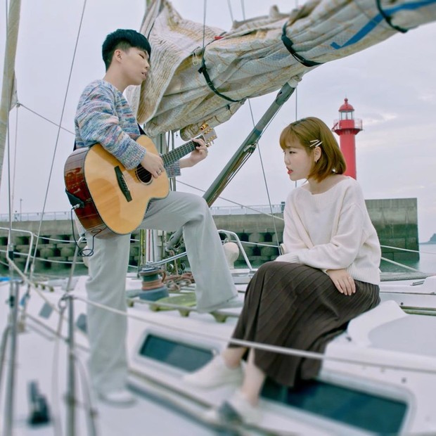 AKDONG MUSICIAN/instagram.com/yg_ent_official . Hanya dengan mengenakan outfit kasual, mereka pun sudah memiliki penampilan yang mengesankan