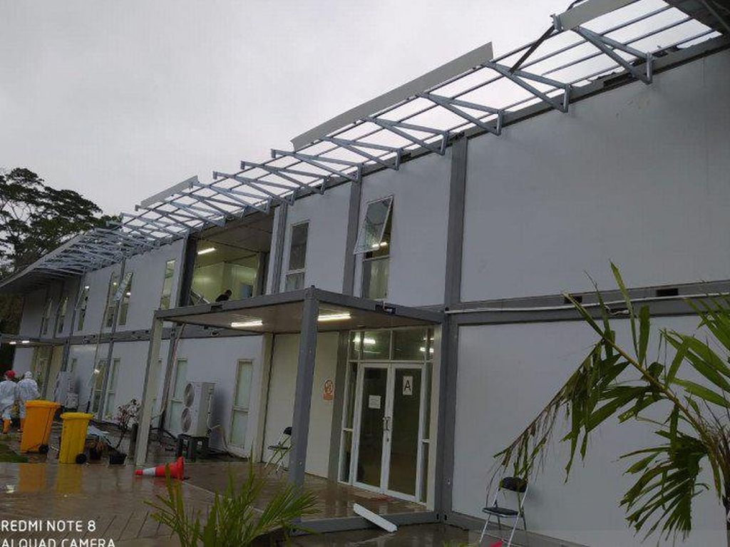 Gedung Karantina RS Corona Pulau Galang Rusak Tertiup Angin Gedung Karantina RS Corona Pulau Galang Rusak Tertiup Angin