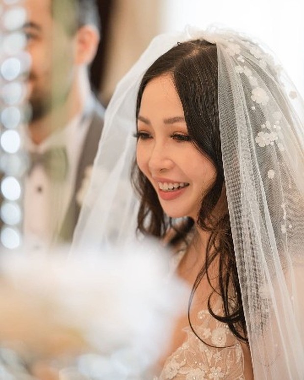 Foto: instagram.com/ririnmarinka Potret bahagia pernikahan Chef Marinka dan Peter Lufting.