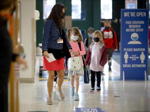 Amerika Serikat Nyaris Tembus 8 Juta Kasus Covid-19 Amerika Serikat Nyaris Tembus 8 Juta Kasus Covid-19