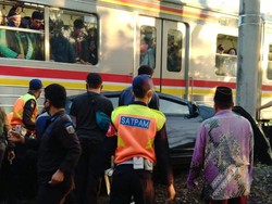 Tabrakan KRL Vs Mobil di Tanah Kusir, Polisi: Tak Ada Korban Jiwa