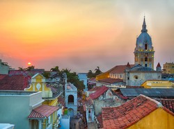 Kasus COVID-19 Tinggi, Kolombia Bakal Buka Penerbangan Internasional