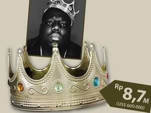 Wujud Mahkota Plastik Seharga Rp 8,7 M