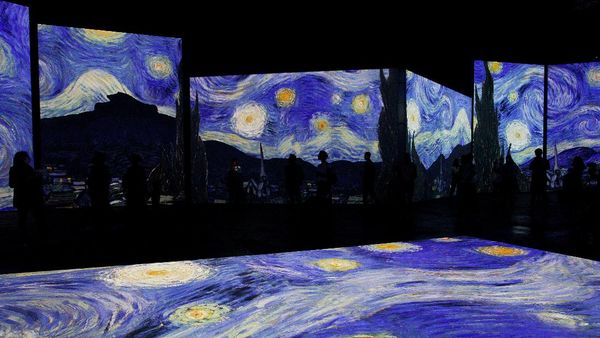 Menikmati Karya Besar Van Gogh dengan Cara Berbeda