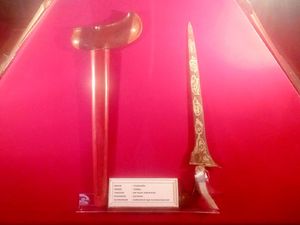 Foto: Merawat Keris Berusia Ratusan Tahun di Purworejo Foto: Merawat Keris Berusia Ratusan Tahun di Purworejo