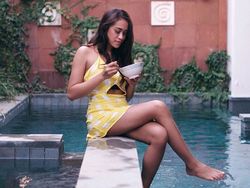 Prita Aunalal, Asisten Nia Ramadhani Berawal dari Abnon