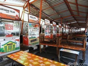 PSBB Kembali, Warung Makan Ini Sepi Pembeli