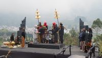 Melihat Lagi Ritual Cukur Rambut Anak Gimbal Dieng di Kala Pandemi