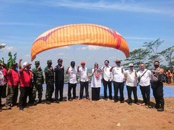 Asyik Nih! Cirebon Bakal Punya Spot Paralayang Keren