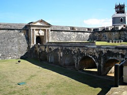 Sekilas Tak Seram, Namun Tempat-Tempat Ini Ternyata Berhantu (Bagian 2)