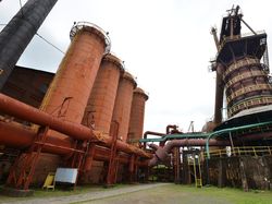 Foto: Mulai dari Hotel hingga Teater, 12 Tempat Ini Dipercaya Berhantu