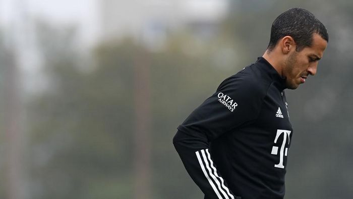 Thiago Alcantara Bayern Munichs Spanish midfielder Thiago Alcantara arrives for a first season training session of the German first division Bundesliga team FC Bayern Munich at the team trainings ground in Munich, southern Germany, on September 11, 2020. (Photo by Christof STACHE / AFP)