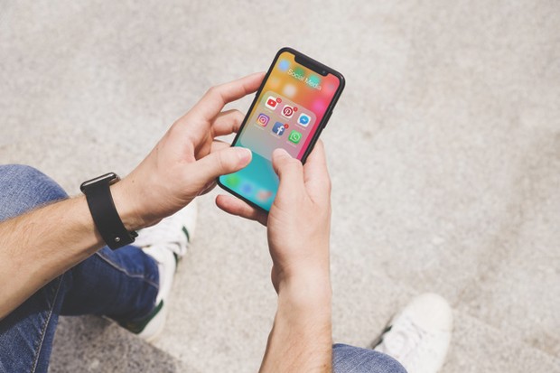 Ubah lokasi aplikasi media sosial/freepik.com Cobalah untuk mengubah penempatan media sosial agar tidak terlalu kelihatan.