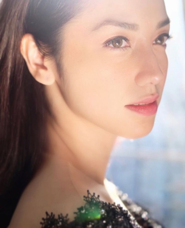 Pakai lipstik nude untuk dapatkan riasan flawless