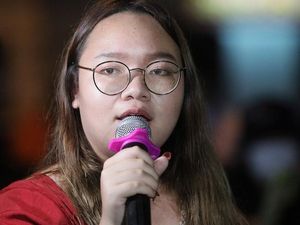 Apa yang Membuat Mahasiswi Thailand Ini Berani Menantang Monarki?