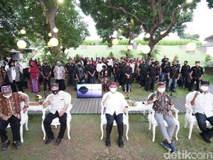 Seniman Apresiasi Pemkab Banyuwangi yang Kembangkan Seni Budaya Lokal