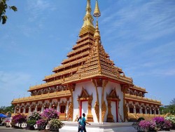 Candi-candi Buddha di Khon Kaen yang Instagramable