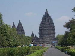 Melihat Lagi Pesona Candi Prambanan di Yogyakarta