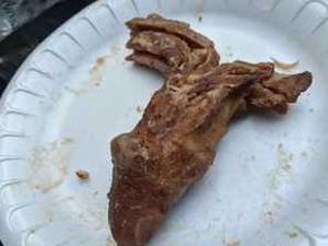 Daging yang Dibelinya Mirip Penis, Wanita Ini Lapor Polisi