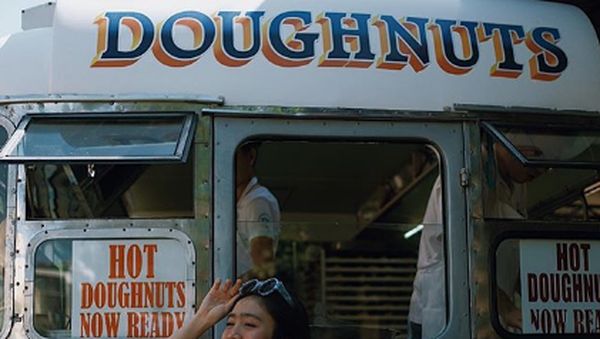 10 Momen Febby Rastanty Saat Kulineran di Luar Negeri