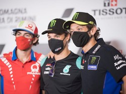 Momen Rossi Telepon Morbidelli yang Telat ke Konferensi Pers