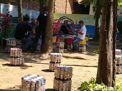 Kreasi Emak-emak Batang, Taman Cantik dari 6 Ton Sampah Plastik