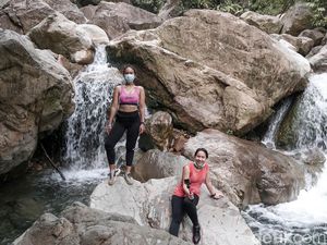 Hiking di Sentul Ala Sophia Latjuba dan Wulan Guritno, Berapa Duit Sih? Hiking di Sentul Ala Sophia Latjuba dan Wulan Guritno, Berapa Duit Sih?