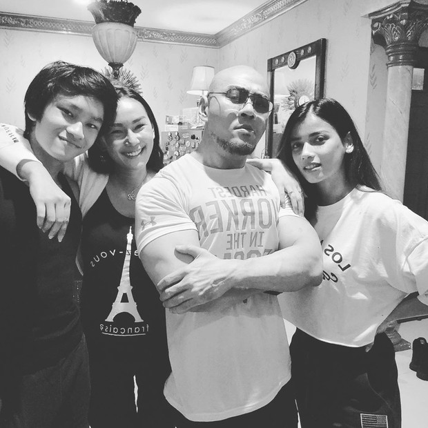 https://www.instagram.com/azkacorbuzier/ Deddy Corbuzier dan Kalina Octarina tetap akur serta kompak merawat sang anak, Azka Corbuzier.