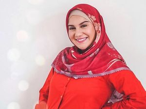 Irish Bella Tampil Tanpa Hijab di Sinetron, Ini Jawabannya Irish Bella Tampil Tanpa Hijab di Sinetron, Ini Jawabannya