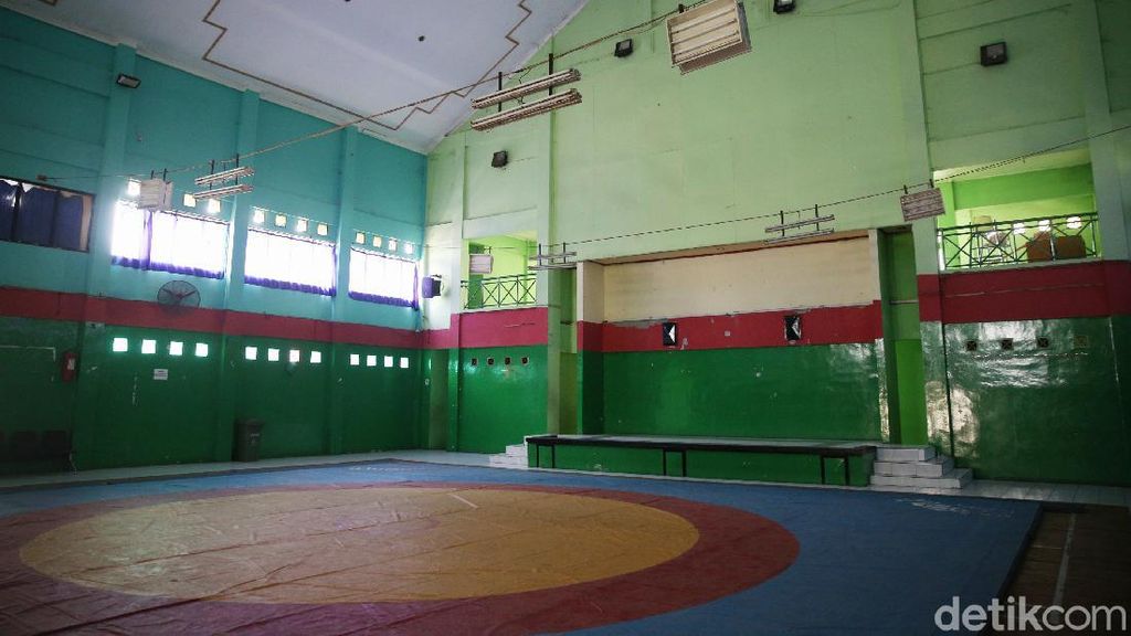 Jadi Tempat Isolasi, GOR Jatinegara Belum Berbenah Jadi Tempat Isolasi, GOR Jatinegara Belum Berbenah