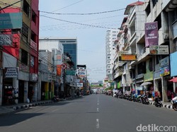 Pedagang Pasar Baru Keluhkan Buka Tutup Jalan Otista Bandung