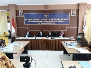 Komisioner Bawaslu Sragen Disidang Gegara Laporan Merekrut Kader Parpol