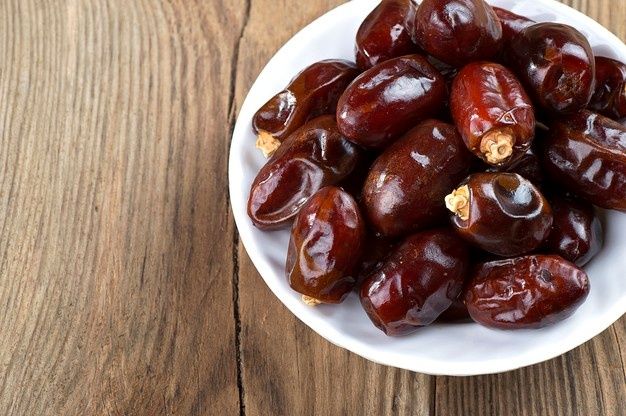 Konsumsi kurma dapat membantu proses melahirkan normal.