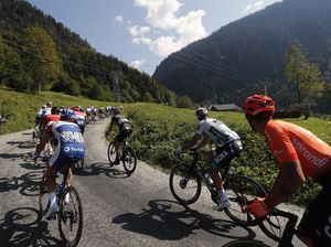 Melihat Pebalap Tour de France Melahap Trek Pegunungan Melihat Pebalap Tour de France Melahap Trek Pegunungan