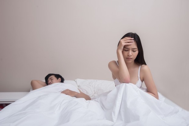 Untuk mengobati sakit kepala orgasme, kamu harus mengetahui apa penyebabnya.