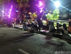 3.879 Kawula Muda Surabaya Kena COVID-19, Namun Tongkrongan Masih Ramai