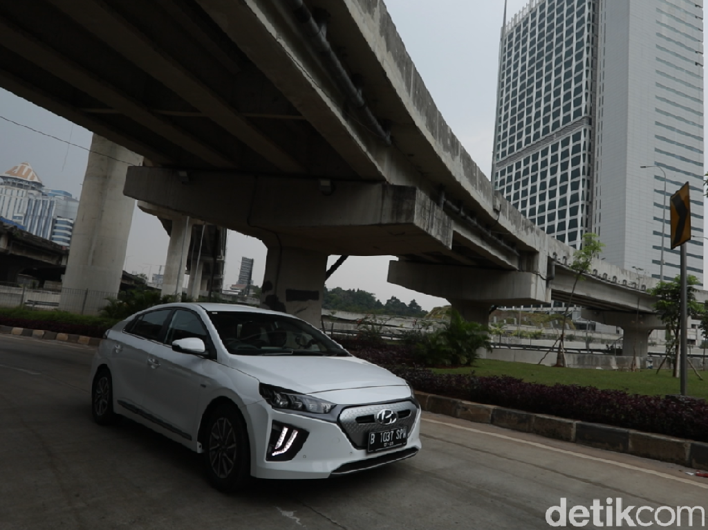 Hyundai Kona dan Ioniq Listrik Resmi Meluncur di RI, Harga Mulai Rp 624,8 Juta