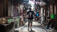 13 Pedagang Kena Corona, Pasar Kalimati Disemprot Disinfektan