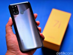 Unboxing Realme 7i, Ponsel Rp 3 Jutaan Punya Mode Cinema
