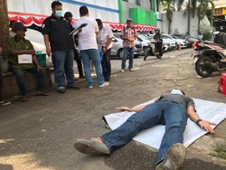 Rekonstruksi Istri Tusuk Suami Siri di Mampang: Berawal dari Cekcok!