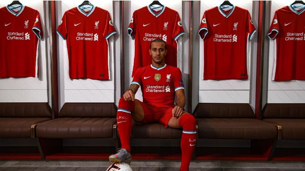 Dear Kopites, Yuk Lihat Thiago Alcantara Berseragam Liverpool