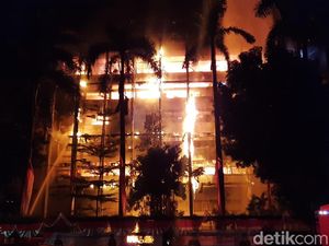 Kebakaran Kejagung, Polisi Akan Ambil DNA di Tombol Lift