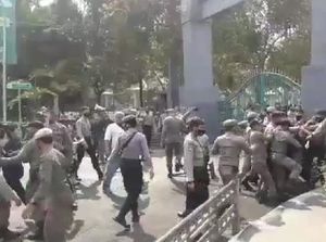 Viral Satpol PP di Kabupaten Bogor Tendang Pendemo, Kasatpol PP Minta Maaf