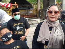 Istri Didi Kempot Bicara soal Agama Dory Harsa