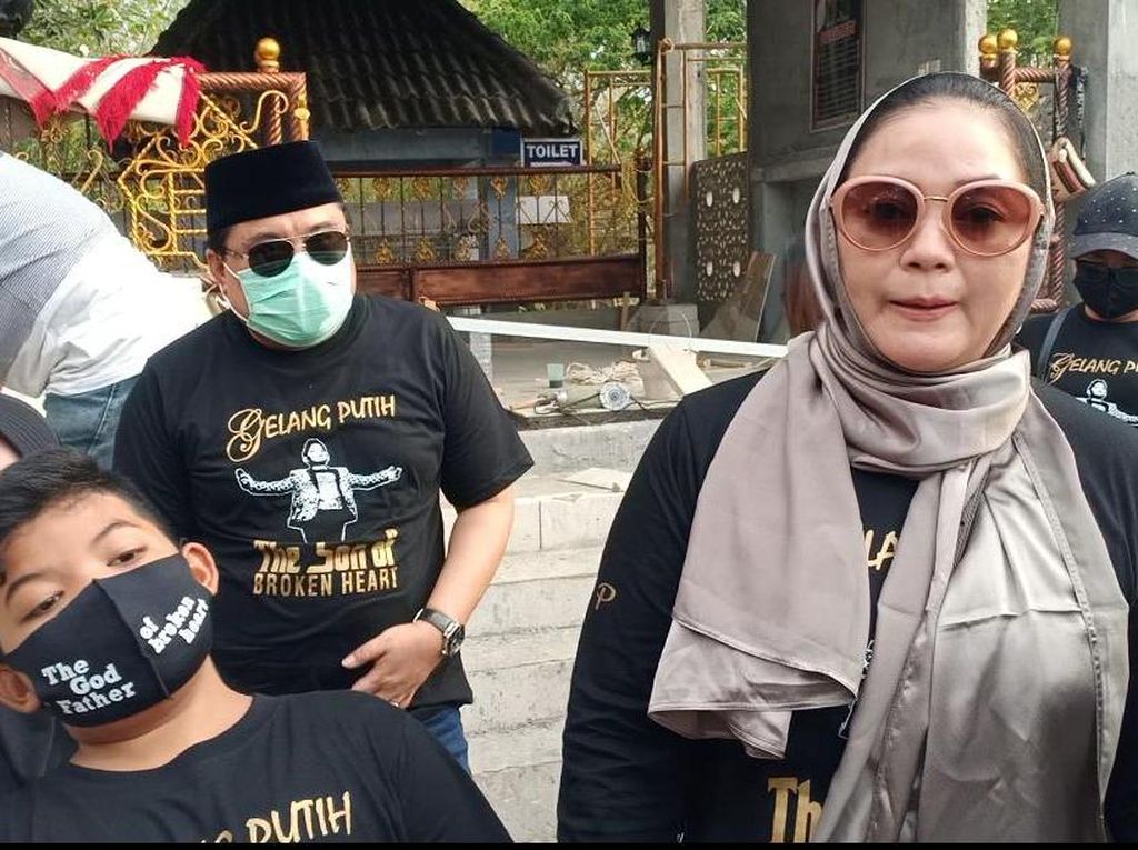 Istri Didi Kempot Bicara soal Agama Dory Harsa Istri Didi Kempot Bicara soal Agama Dory Harsa