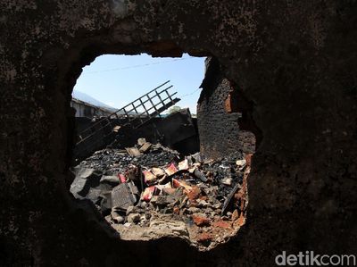 Yang Tersisa Setelah Api Menghanguskan Pasar Cepogo Boyolali