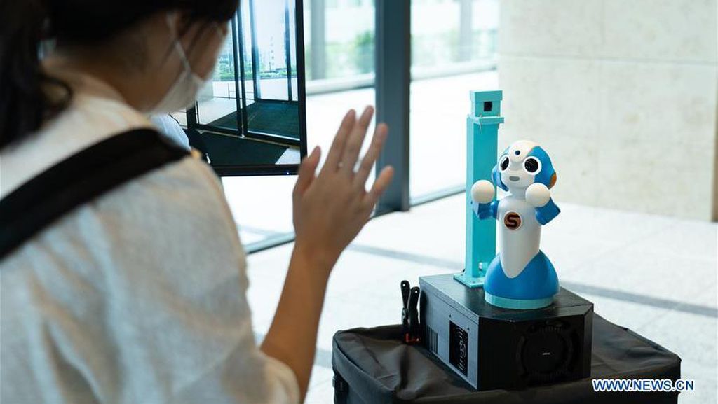 Kenalkan! Deretan Robot Penangkal Risiko COVID-19 Kenalkan! Deretan Robot Penangkal Risiko COVID-19